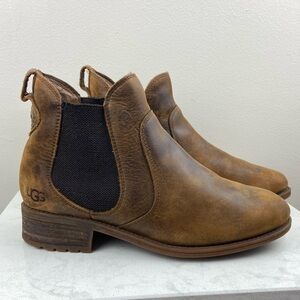 UGG BONHAM LEATHER ANKLE BOOTS IN NERO